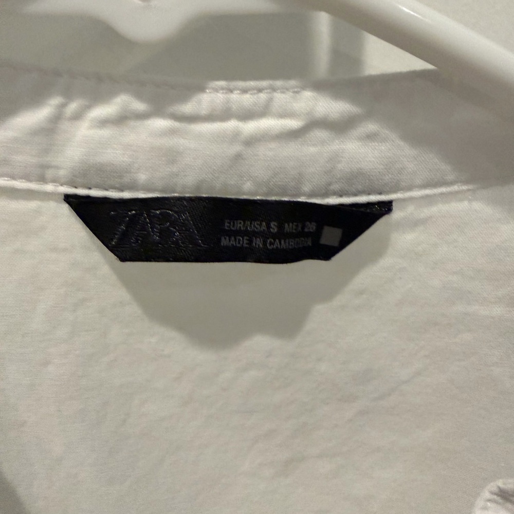 Zara White Sleeveless Eyelet Blouse - Picture 2 of 3